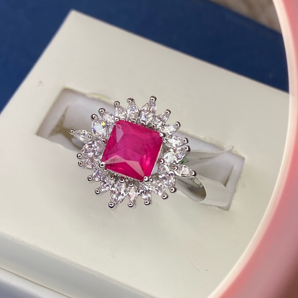 Princess cut Fusion Hot Pink Quartz Ring - Picture 6 of 14